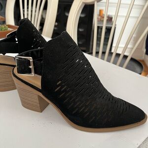 Cityclassified Black Cutout Mules-BRAND NEW-NEVER WORN!!!
